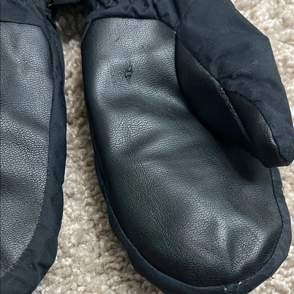 The North Face Black Youth Mittens - Insulated Winter Gloves sz M